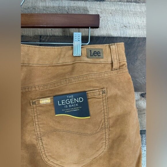 Lee Womens Straight Leg Corduroy Pants Size 18 Medium Hazelnut Color Regular Fit - Picture 5 of 6